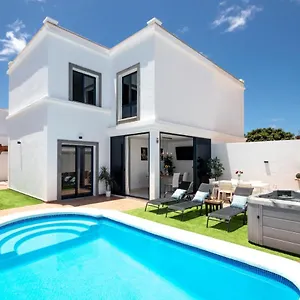 villa-ariome.in-canary-islands.com/